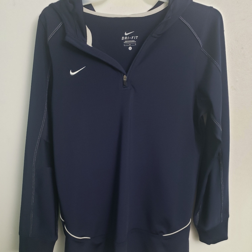 Nike L Dri Fit long sleeve